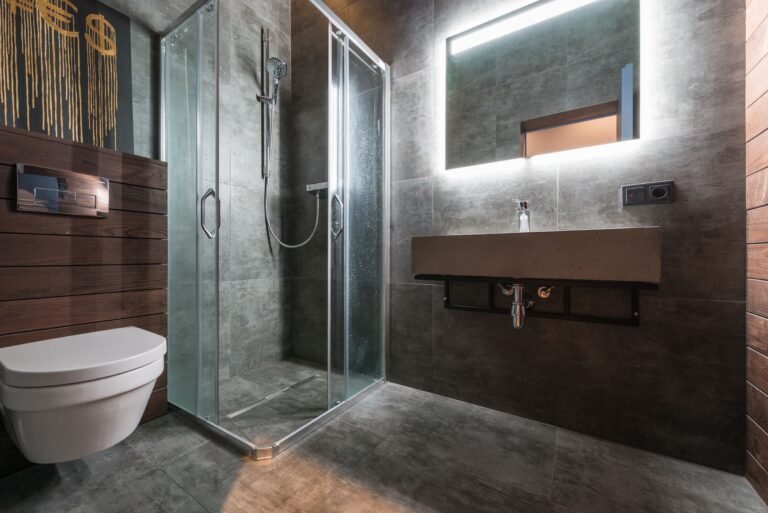 Solid Shower Panels: A Practical Alternative to Traditional Tiling in Bathroom Refurbishments